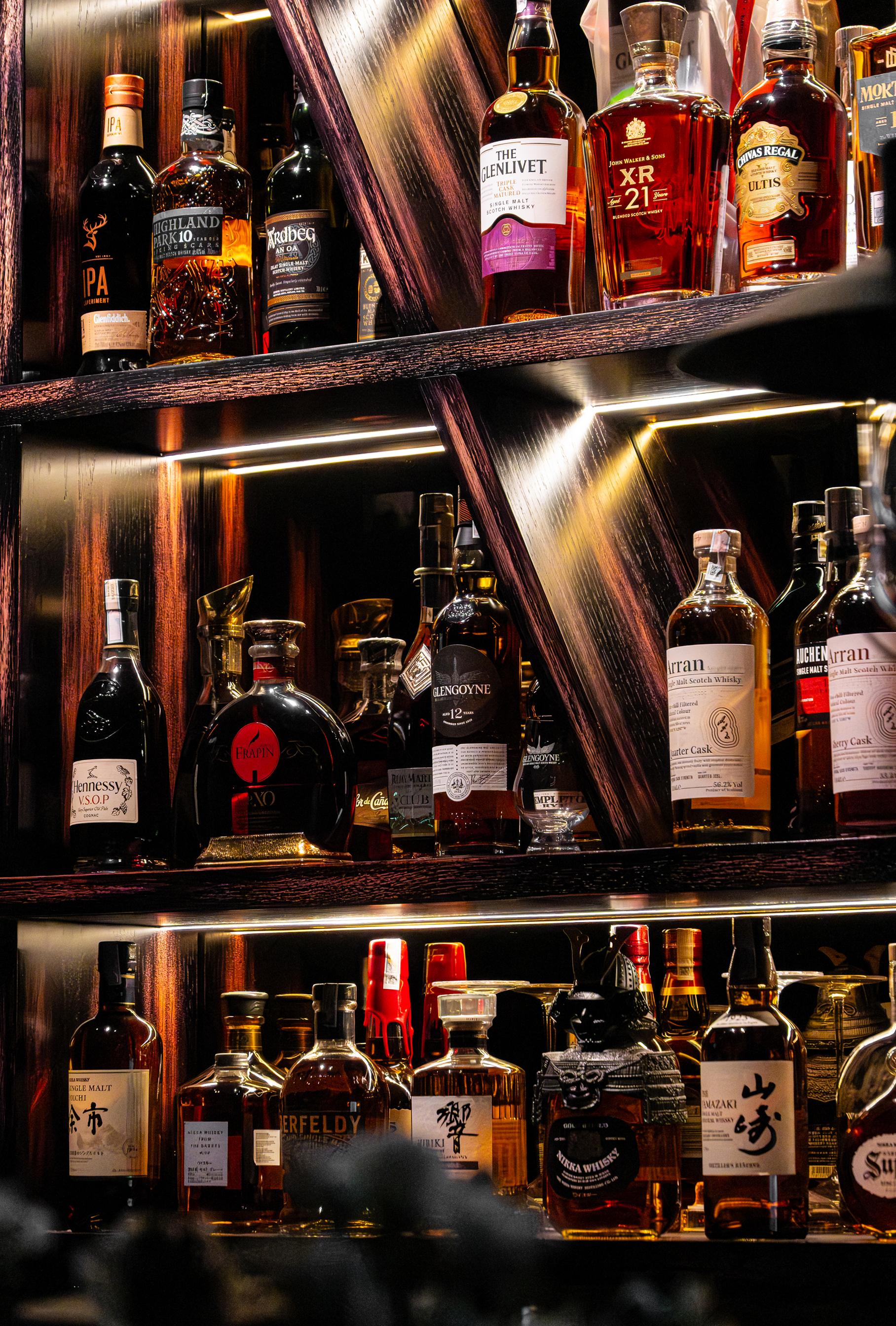 Full Throttle Pub​ 01