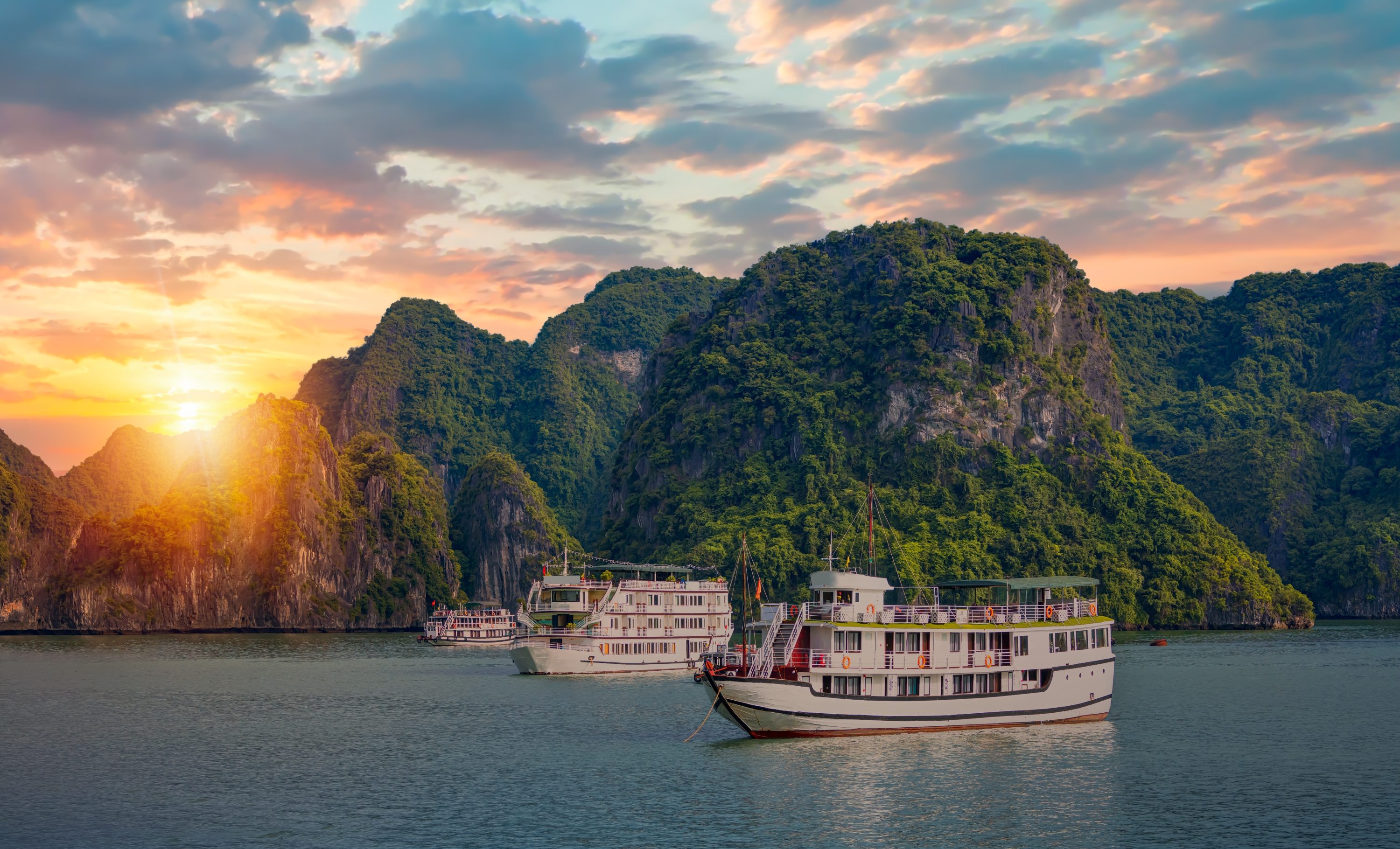 2 Days 1 Night Ha Long Bay Cruise