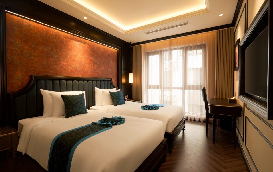 Deluxe Twin Room 01