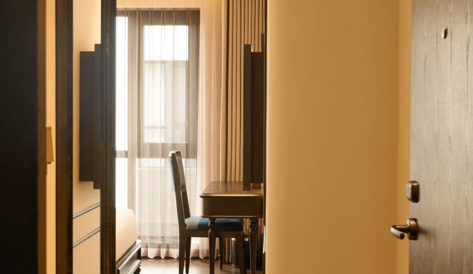 Deluxe Twin Room 05