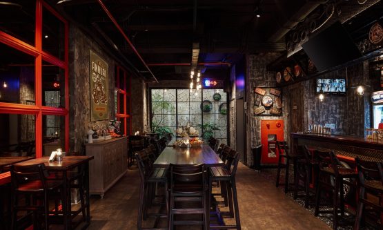 Full-Throttle-Pub-T5-08