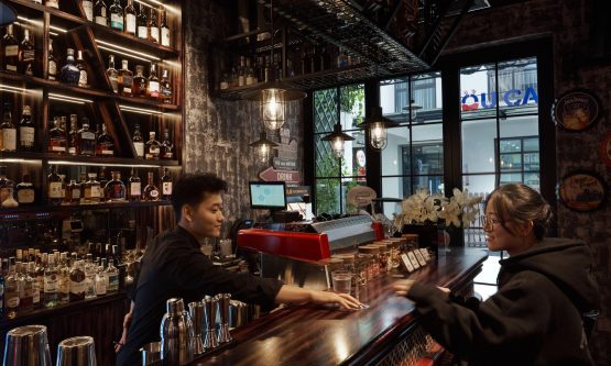 Full-Throttle-Pub-T5-09